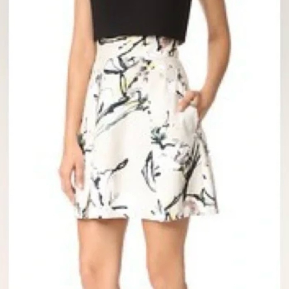Black Halo beige large flower a-line skirt - Picture 2 of 9